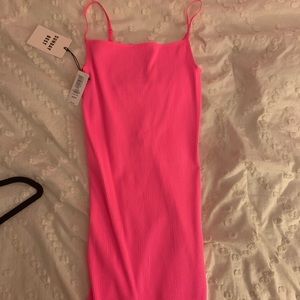 Aritzia Sunday Best neon pink body con dress